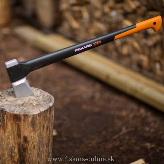 Sekera štiepacia X25 XL - FISKARS 1015643